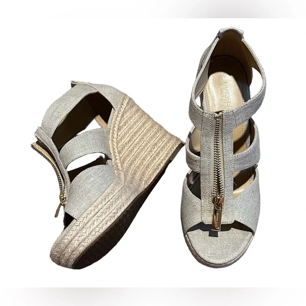 Micheal Kors gray wedges